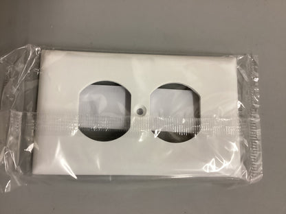 SP8W - WHITE DUPLEX OUTLET COVER